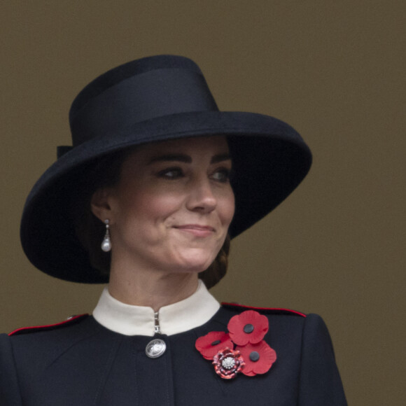 Catherine Kate Middleton, duchesse de Cambridge - La famille royale d'Angleterre sans la reine et la classe politique anglaise participent au 'Remembrance Day', une cérémonie d'hommage à tous ceux qui sont battus pour la Grande-Bretagne, au Cenopath à Whitehall, Londres le 14 novembre 2021.  14 November 2021. The Cenotaph Remembrance Service 14th Nov. 2021. It was Queen Elizabeth's 'firm intention' to attend the Remembrance service at the Cenotaph today but, sadly, she missed it 'with great regret.' The decision was made at the last minute due to a back strain. Members of the Royal Family were in attendance along with politicians from all the political parties. Here, Catherine, Duchess of Cambridge 