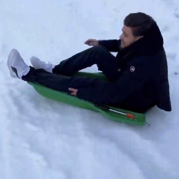 Rayane Bensetti partage des images de son accident en luge à la montagne - Instagram