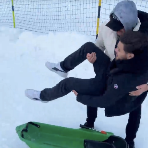 Rayane Bensetti partage des images de son accident en luge à la montagne - Instagram
