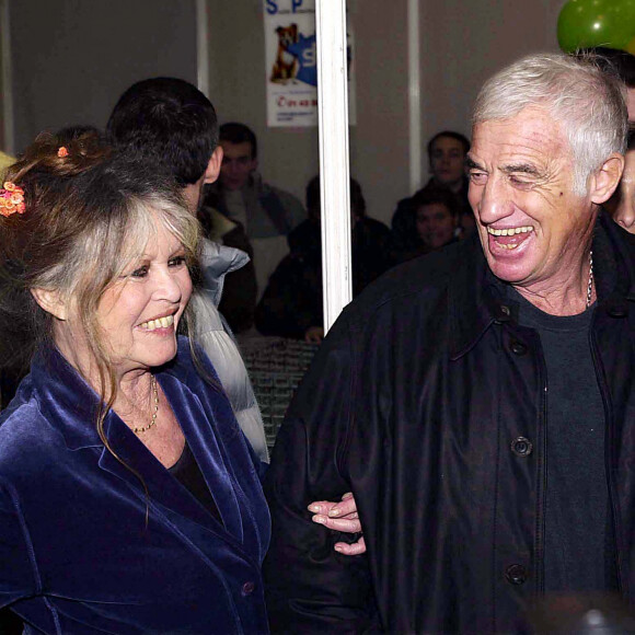 Brigitte Bardot et Jean-Paul Belmondo au Noël des animaux en 2002.