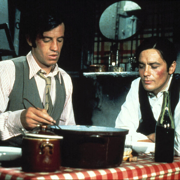 Jean-Paul Belmondo et Alain Delon sur le tournage du film "Borsalino". 1970