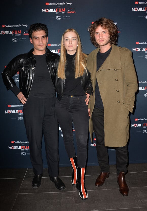 Etienne Baret, Camille Razat et Louka Meliava - Photocall du "Mobile Film Festival" au cinéma MK2 à Paris le 3 décembre 2019. © Veeren/Bestimage