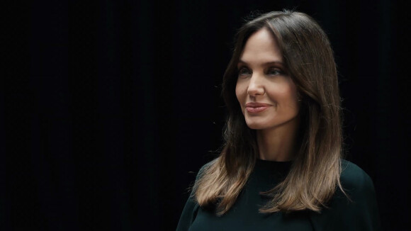 Angelina Jolie très proche du fils de son célèbre ex... une belle-mère en or !