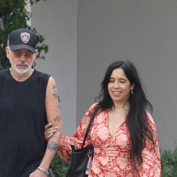 Billy Bob Thornton et sa femme Connie Angland se promènent à Los Angeles, le 4 octobre 2021. 