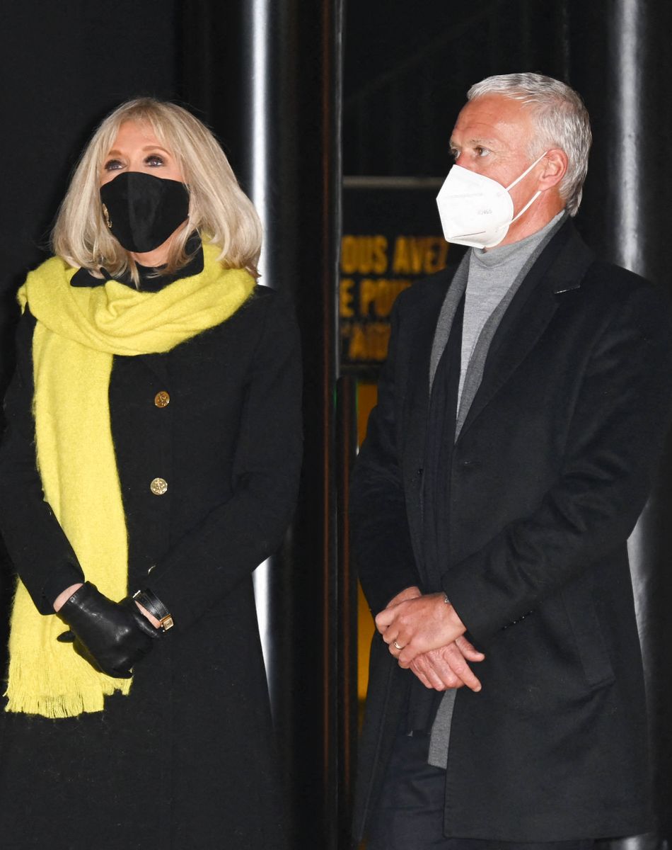 Anne Barrère, Brigitte Macron et Didier Deschamps - Lancement de l'Opération Pièces Jaunes à La Poste Centrale du Louvre à Paris. Le 12 janvier 2022 © Coadic Guirec / Bestimage