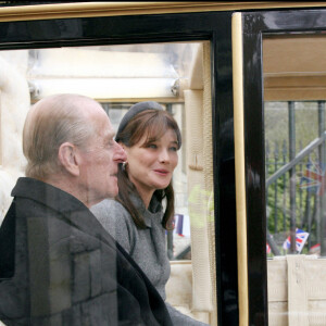 Carla Bruni et le prince Philip à Londres en mars 2008.