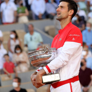 Novak Djokovic s'est imposé face à Stefanos Tsitsipas en finale des internationaux de tennis de Roland Garros à Paris, le 13 juin 2021. © Dominique Jacovides/Bestimage