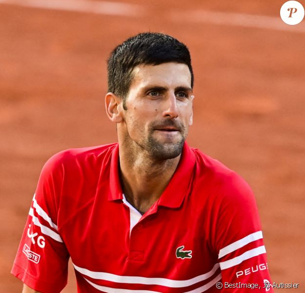 Novak Djokovic en fin de match - Finale hommes lors des internationaux de France Roland Garros à Paris. JB Autissier / Panoramic / Bestimage