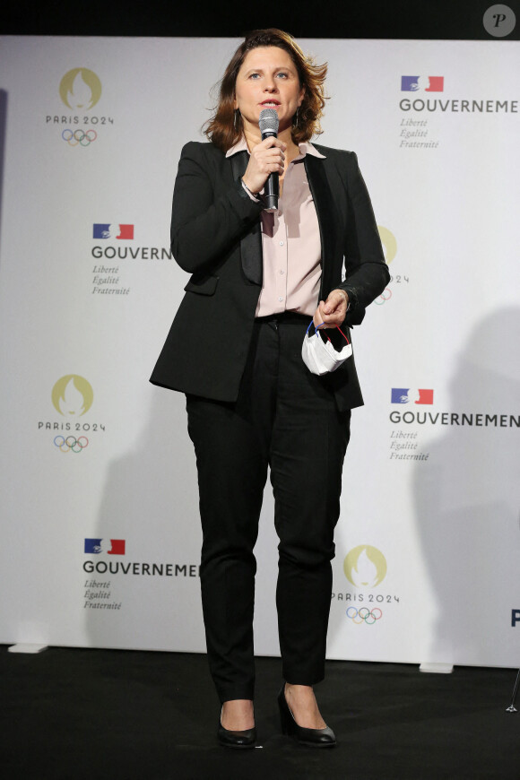 Roxana Maracineanu - Le Comité d'organisation des Jeux Olympiques présente son projet pour la cérémonie d'ouverture des J.O. de Paris 2024. Pour la première fois, l'événement ne se déroulera pas dans un stade mais en plein air, sur la Seine. Le rendez-vous est donné aux quelque 600 000 spectateurs, le 26 juillet 2024.