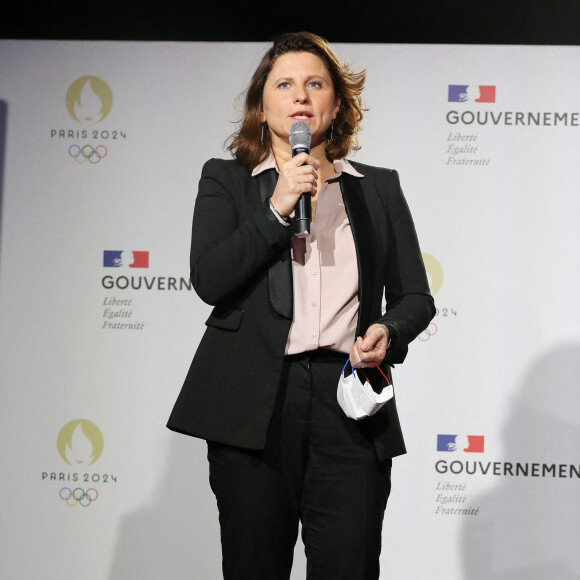 Roxana Maracineanu - Le Comité d'organisation des Jeux Olympiques présente son projet pour la cérémonie d'ouverture des J.O. de Paris 2024. Pour la première fois, l'événement ne se déroulera pas dans un stade mais en plein air, sur la Seine. Le rendez-vous est donné aux quelque 600 000 spectateurs, le 26 juillet 2024.