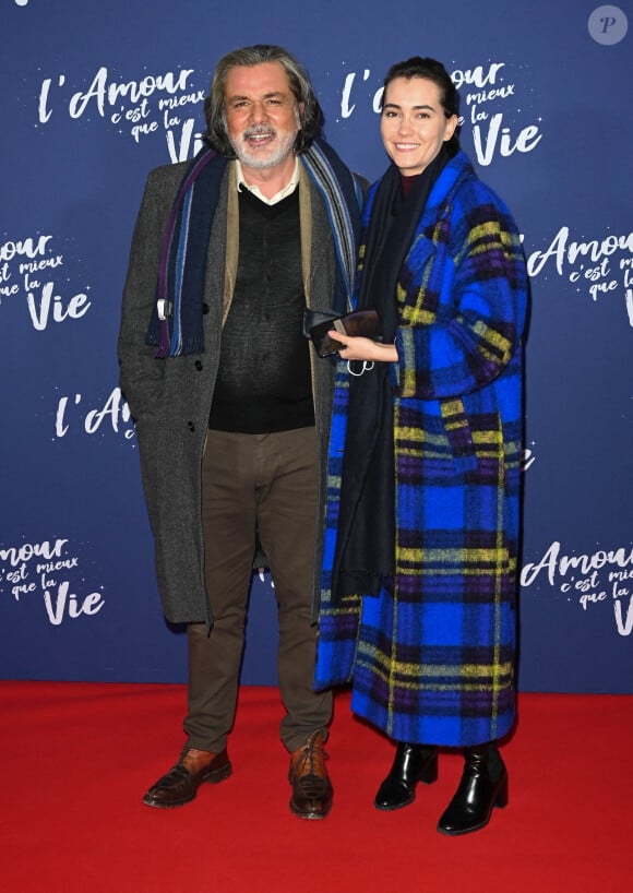 Christophe Barratier et Marie Girard - Avant-première du film "L'amour c'est mieux que la vie" au cinéma UGC Normandie à Paris. Le 17 janvier 2022. © Coadic Guirec/Bestimage