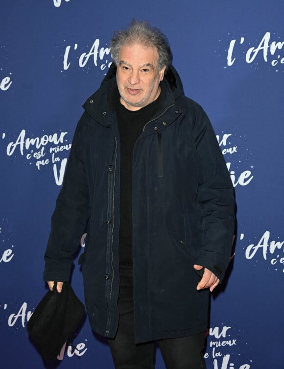 Raphaël Mezrahi - Avant-première du film "L'amour c'est mieux que la vie" au cinéma UGC Normandie à Paris. Le 17 janvier 2022. © Coadic Guirec/Bestimage