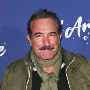 Jean Dujardin - Avant-première du film "L'amour c'est mieux que la vie" au cinéma UGC Normandie à Paris. Le 17 janvier 2022. © Coadic Guirec/Bestimage