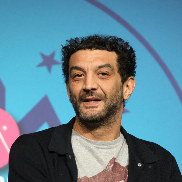 Ramzy Bedia - Photocall de la soirée lors de la 25ème édition du Festival international du film de comédie de l'Alpe d'Huez le 18 janvier 2022. © Dominique Jacovides / Bestimage