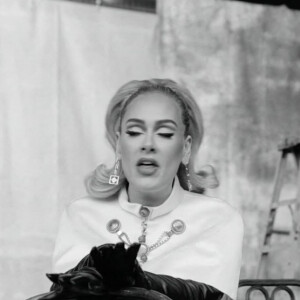 Image du vidéo-clip d'Adele "Oh My God". 