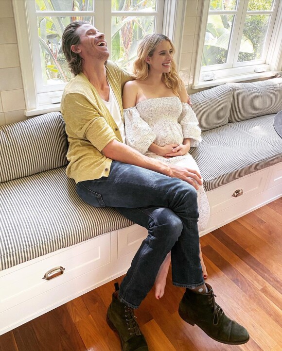 Emma Roberts (enceinte) et Garrett Hedlund sur Instagram.