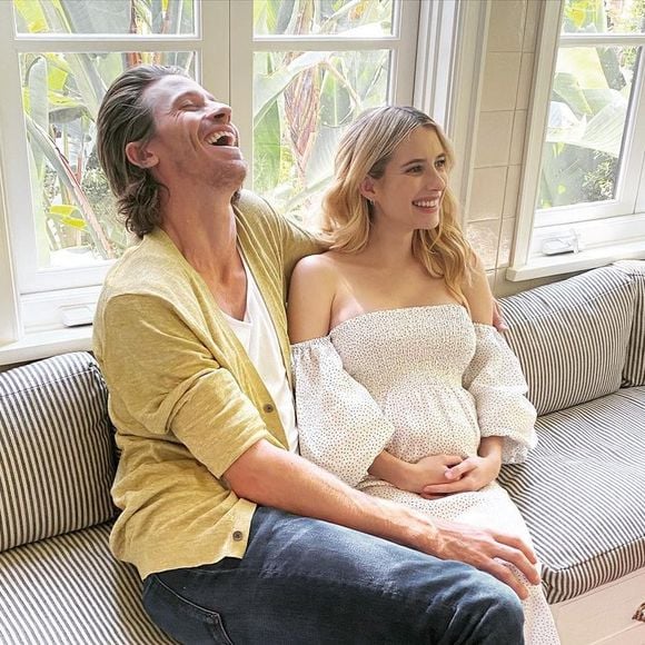 Emma Roberts (enceinte) et Garrett Hedlund sur Instagram.