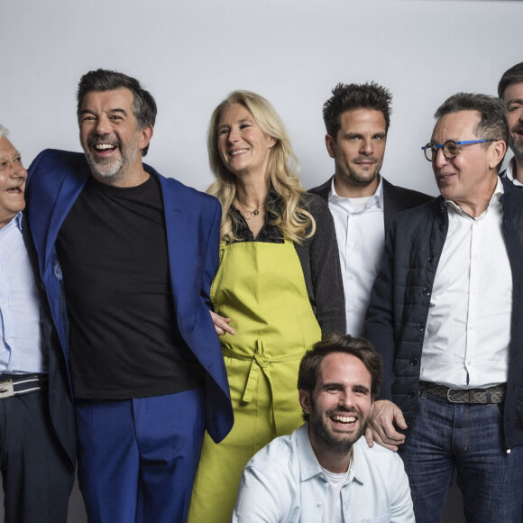 Exclusif - Jeanfi Janssen, Raymond Plaza et son fils Stéphane Plaza, Delphine Gingembre, Antoine Blandin, Benoit Barel, Pierre-Louis Puig David Merlet, Marc Lavoine - Backstage - Enregistrement de l'émission "La Chanson secrète 10" diffusée sur TF1 le 22 janvier 2022 © Jacovides-Moreau / Bestimage