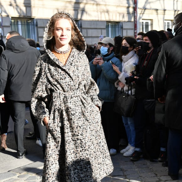 Natalia Vodianova arrive au défilé Dior Haute Couture Printemps/Été 2022 dans le cadre de la Fashion Week de Paris, France, le 24 janvier 2022. © Veeren-Clovis/Bestimage 