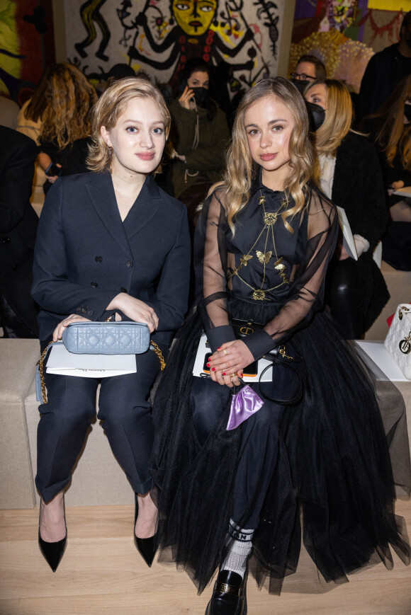 Nadia Tereszkiewicz et Amelia Windsor au front row du défilé Dior Haute Couture Printemps/Été 2022 dans le cadre de la Fashion Week de Paris, France, le 24 janvier 2022. © Rindoff-Borde/Bestimage 