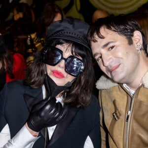 Isabelle Adjani et Nicolas Maury au front row du défilé Dior Haute Couture Printemps/Été 2022 dans le cadre de la Fashion Week de Paris, France, le 24 janvier 2022. © Rindoff-Borde/Bestimage 