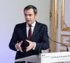 Olivier Véran, ministre de la santé dévoilant les nouvelles mesures de restriction contre la Covid-19 le 20 janvier 2022