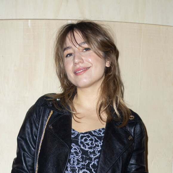 Izïa Higelin, nouvelle égérie de Chanel, a assisté au défilé Haute Couture de la maison parisienne. © Olivier Borde / Bestimage