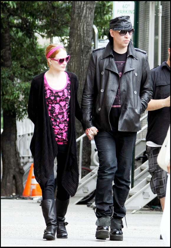 Marilyn Manson et Evan Rachel Wood se rendent sur le tournage de la série Mildred Pierce à New York en 2010. 