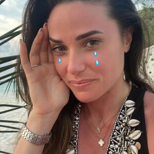 Capucine Anav fiancée à Victor, aux Maldives ?