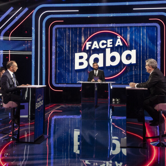 Jean-Luc Mélenchon face à Eric Zemmour - Enregistrement de l'émission "Face à Baba, Spéciale Jean-Luc Mélenchon", présentée par Cyril Hanouna et diffusée en direct le 27 janvier sur C8