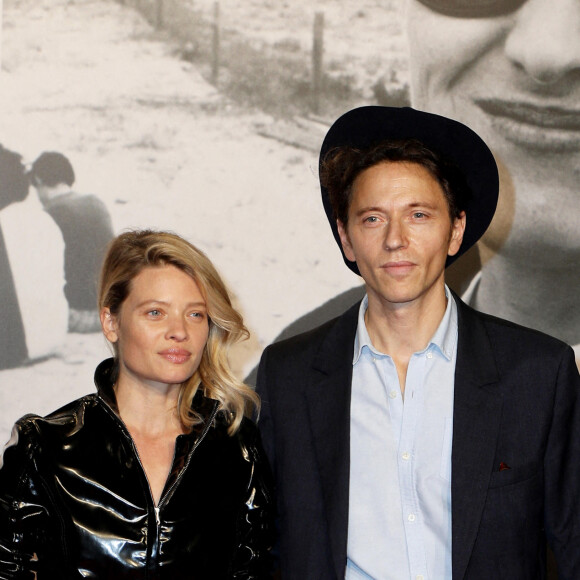 Mélanie Thierry et son compagnon le chanteur Raphael - Cérémonie d'ouverture du Festival Lumière 2021 à Lyon le 9 octobre 2021. © Dominique Jacovides / Bestimage