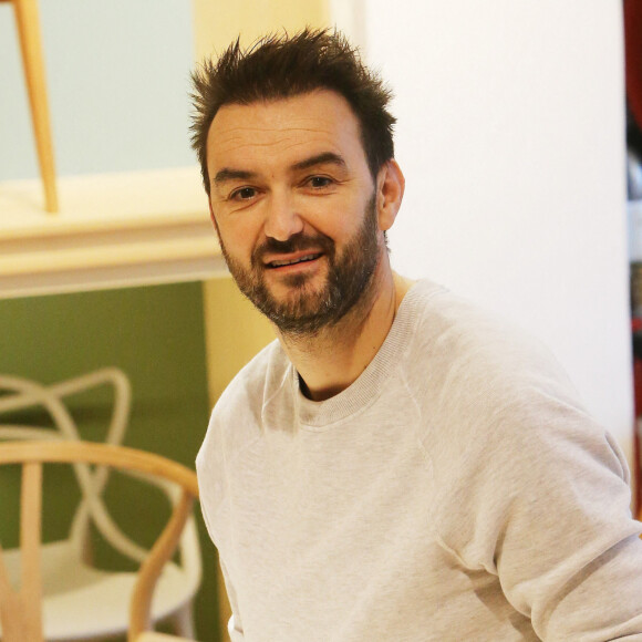 Exclusif - Cyril Lignac dédicace son livre "Saisons" à Paris © Jonathan Rebboah/Panoramic/Bestimage