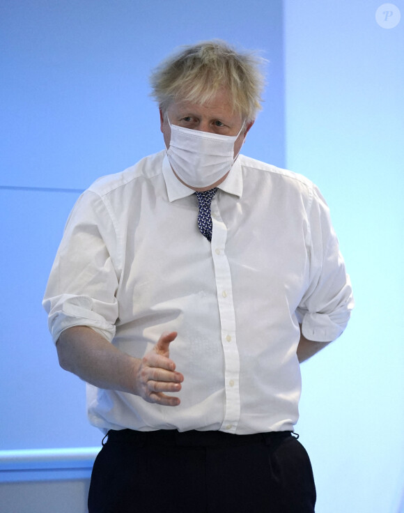 Le Premier ministre britannique Boris Johnson visite le centre "Rutherford Diagnostic" à Taunton, le 20 janvier 2022.
