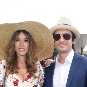 Philippe Lacheau et sa compagne Elodie Fontan - 169ème Prix de Diane Longines sur l'hippodrome de Chantilly, France, le 17 juin 2018. © Giancarlo Gorassini/Bestimage