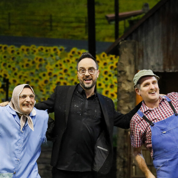 Exclusif - Maria Bodin, Christian Bodin, Jarry - Filage du spectacle "Les Bodin's Grandeur Nature - Ca continue de plus belle" à Nantes. Le 14 décembre 2021 © Antoine Flament via M6