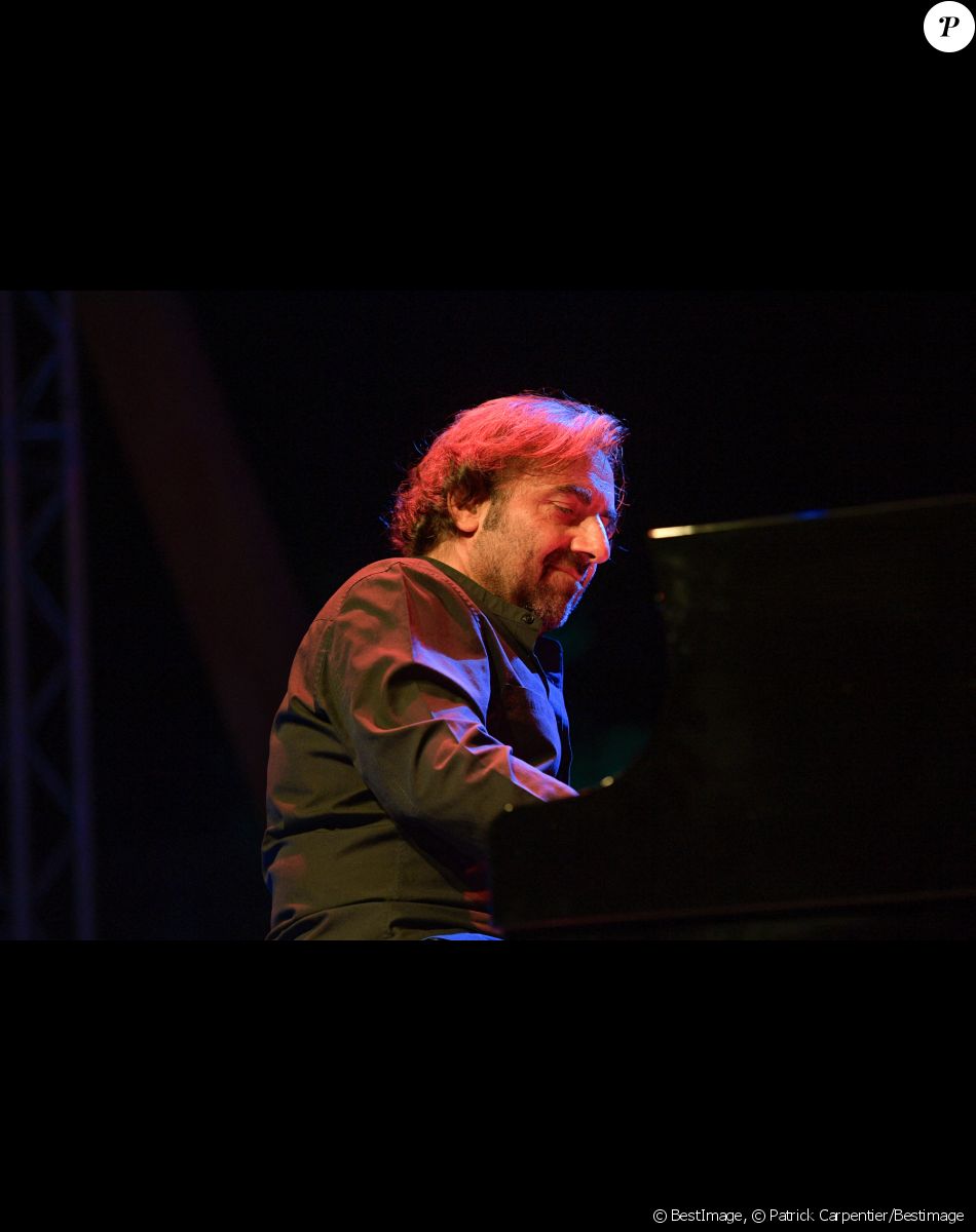 Exclusif - André Manoukian en concert lors des soirées de Saint-Marc à Saint-Marc-Jaumegarde, le 28 août 2020. © Patrick Carpentier/Bestimage
