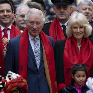 Le prince Charles, prince de Galles, et Camilla Parker Bowles, duchesse de Cornouailles, visitent Chinatown à l'occasion du Nouvel An lunaire à Londres, Royaume Uni, le 1er février 2022. 