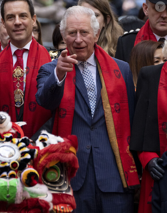Le prince Charles, prince de Galles, et Camilla Parker Bowles, duchesse de Cornouailles, visitent Chinatown à l'occasion du Nouvel An lunaire à Londres, Royaume Uni, le 1er février 2022. 