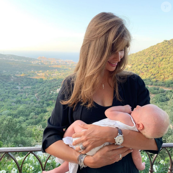 Ophélie Meunier avec son fils Joseph. Instagram.