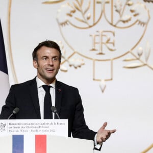 Le président de la république, Emmanuel Macron durant une rencontre consacrée aux actions de la France en faveur des chrétiens d'Orient au palais de l'Elysée, Paris, France, le 1er février 2022.