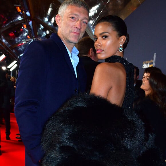Vincent Cassel et sa compagne Tina Kunakey lors de l'arrivée à la 45ème cérémonie des Cesar à la salle Pleyel à Paris, le 28 février 2020. 