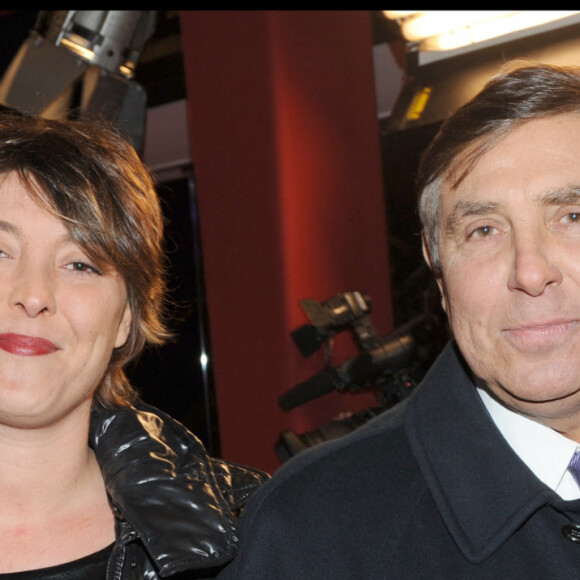 Jean-Pierre Foucault et sa fille Virginie à l'avant-première du film "La Rafle" au Cinéma Gaumont-Champs-Elysees.