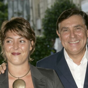 Archives - Jean-Pierre Foucault et sa fille Virginie Foucault lors de la conférence de presse de rentrée de TF1 au théâtre des Champs-Elysées à Paris, 5 septembre 2006. © Frédéric Piau/Bestimage