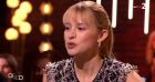 Angèle : les mots durs de sa mère à 5 ans, "elle s'en est voulue"