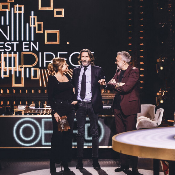 Exclusif - Léa Salamé, Frédéric Beigbeder, Laurent Ruquier sur le plateau de l'émission "On Est En Direct" (OEED) du samedi 5 février, présentée par L.Salamé et L.Ruquier et diffusée en direct sur France 2 à Paris, France, le 5 février 2022. © Jack Tribeca/Bestimage 