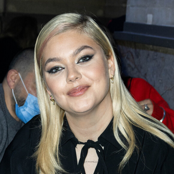 Louane Emera au front row du défilé Ami automne-hiver 2022/2023 dans le cadre de la Fashion Week de Paris, le 19 janvier 2022. @ Olivier Borde/bestimage