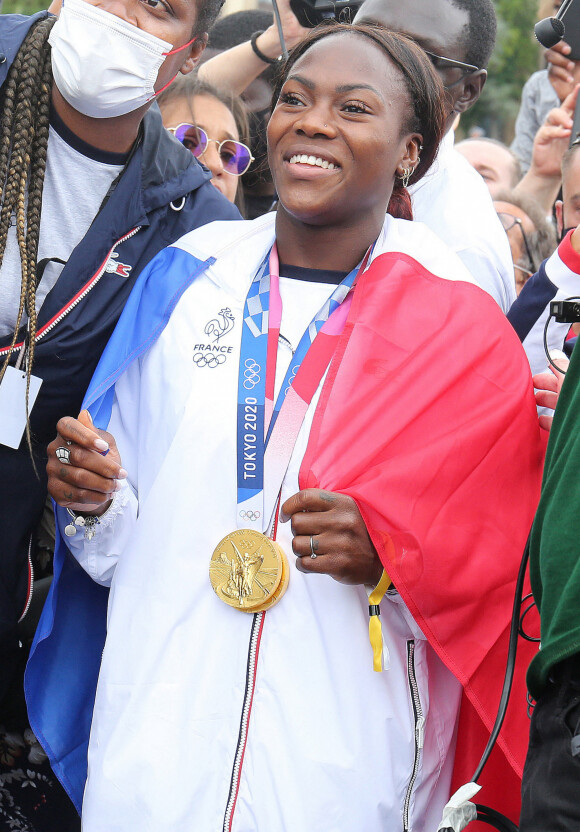 Clarisse Agbegnenou et l'équipe de France de Judo médaillée des jeux olympiques de Tokyo célébrés au Trocadéro à Paris, le 3 août 2021.