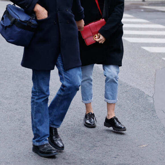 François Vincentelli et sa compagne Alice Dufour - Obsèques de Thierry Mugler au temple protestant de l'Oratoire du Louvre à Paris, le 4 février 2022. © Cyril Moreau / Bestimage
