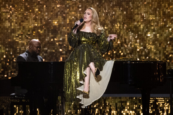 Adele lors de la cérémonie des Brit Awards 2022 à l'O2 Arena à Londres, le 8 février 2022.