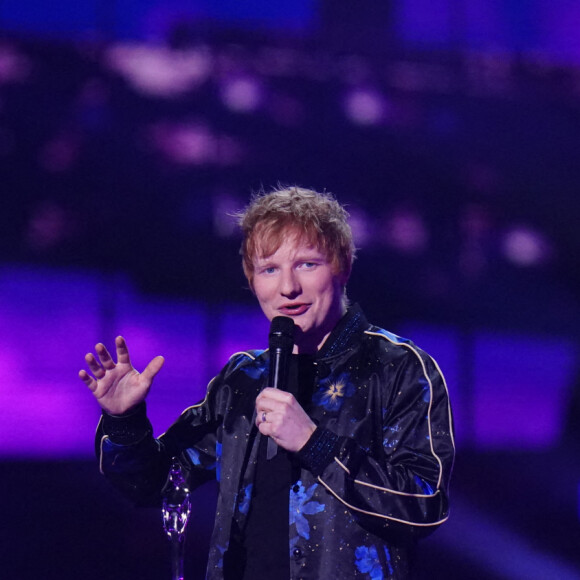 Ed Sheeran lors de la cérémonie des Brit Awards 2022 à l'O2 Arena à Londres, le 8 février 2022.